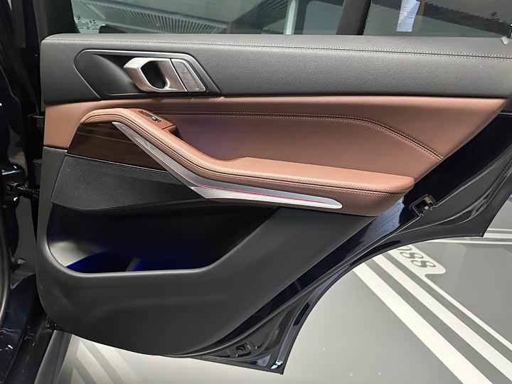 Фото 20 - BMW X5