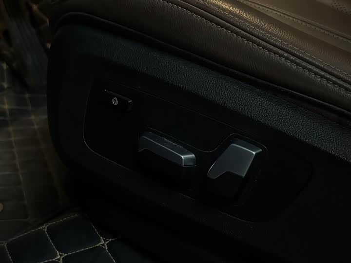 Фото 24 - BMW X5