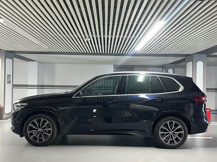 Фото 25 - BMW X5
