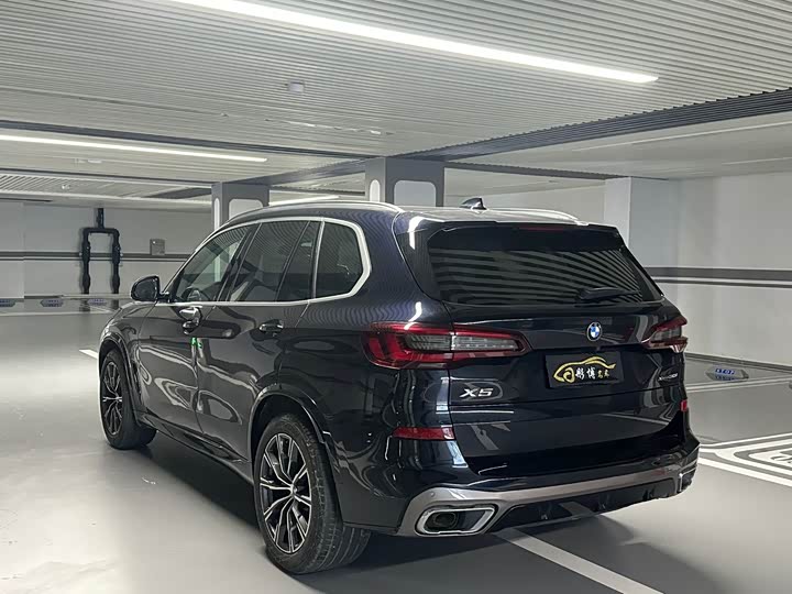 Фото 27 - BMW X5