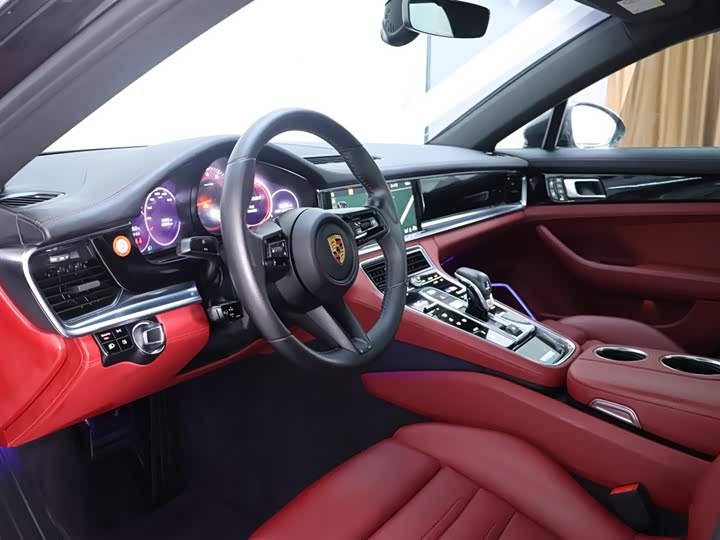 Фото 13 - Porsche Panamera