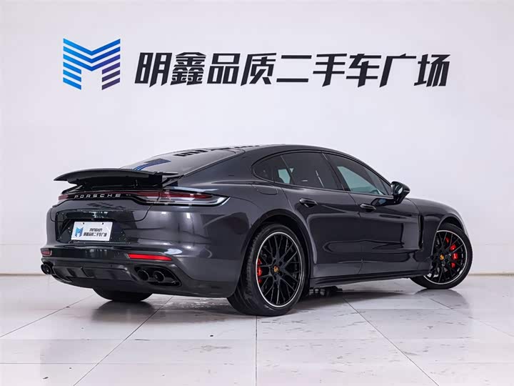 Фото 7 - Porsche Panamera