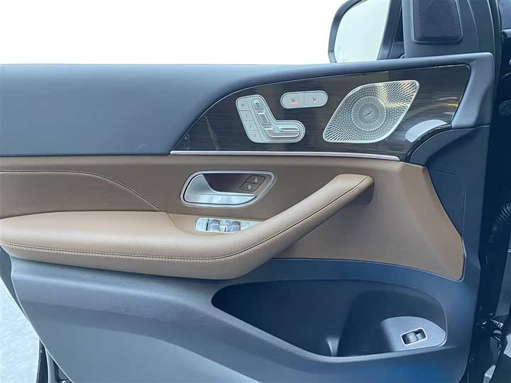 Фото 27 - Mercedes-Benz GLE-Class