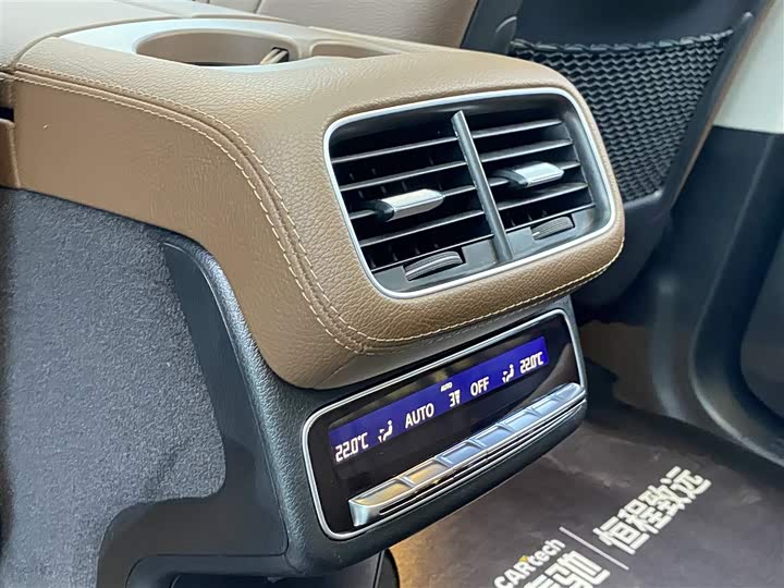 Фото 33 - Mercedes-Benz GLE-Class