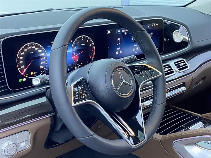 Фото 8 - Mercedes-Benz GLE-Class