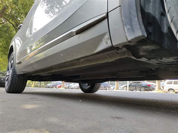 Фото 21 - Geely Monjaro