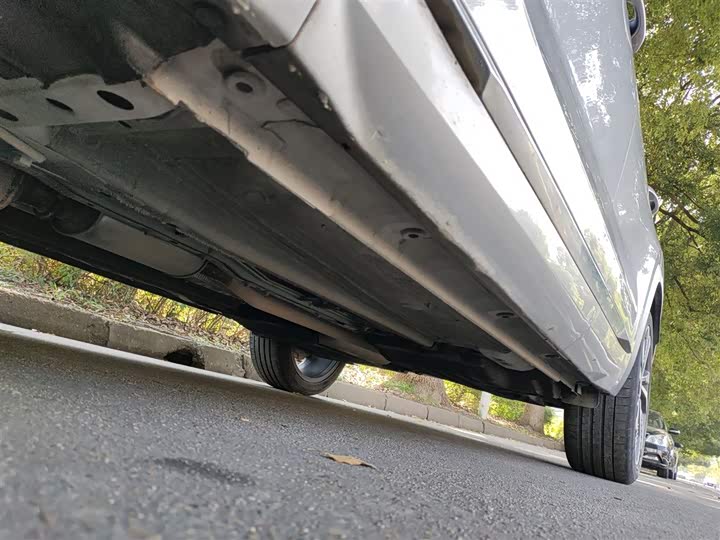 Фото 22 - Geely Monjaro