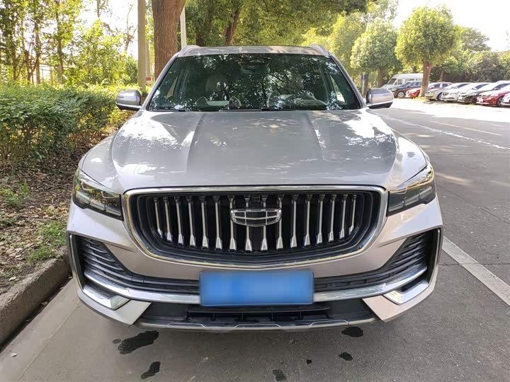 Фото 3 - Geely Monjaro