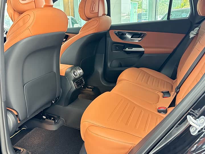 Фото 9 - Mercedes-Benz GLC-Class