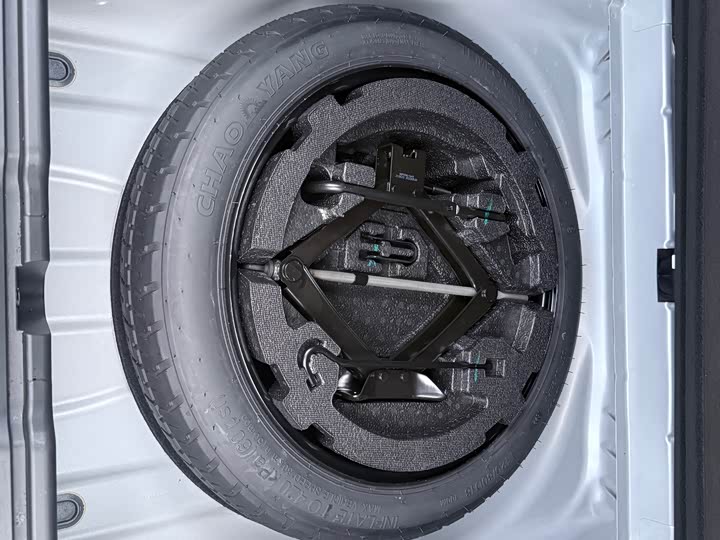 Фото 26 - Geely Monjaro