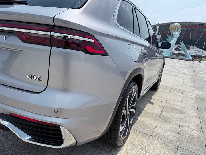 Фото 27 - Geely Monjaro