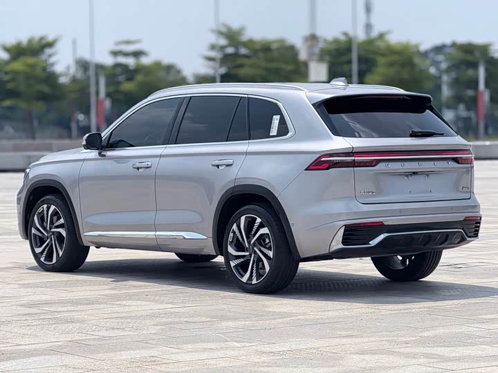 Фото 31 - Geely Monjaro