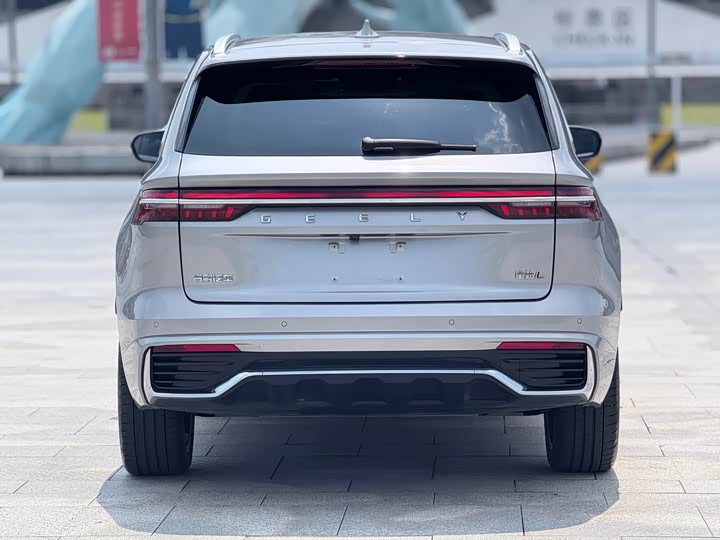 Фото 32 - Geely Monjaro