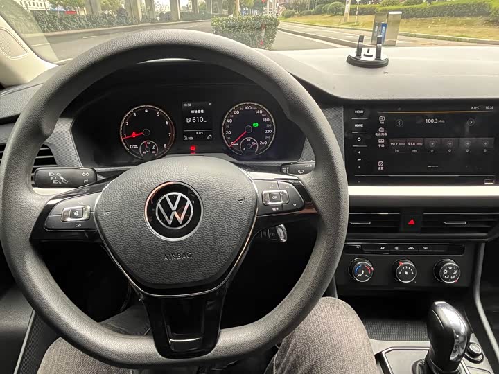 Фото 10 - Volkswagen Lavida