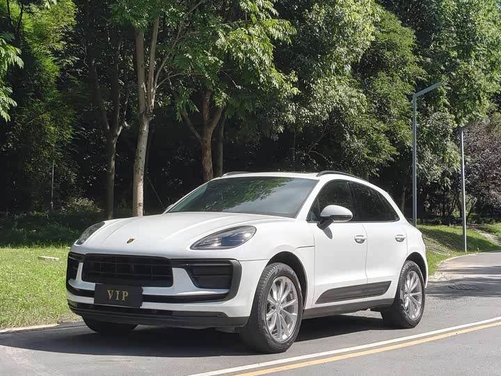 Фото 1 - Porsche Macan