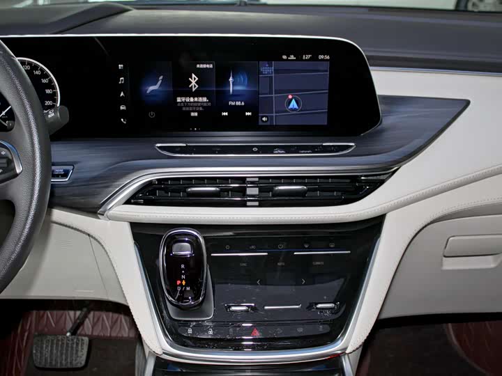 Фото 14 - Buick GL8 ES