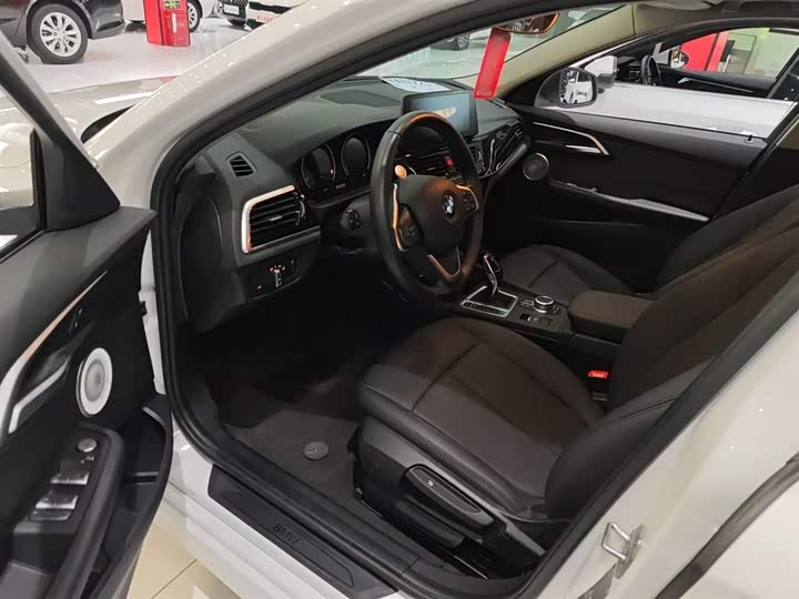 Фото 9 - BMW 1 Series