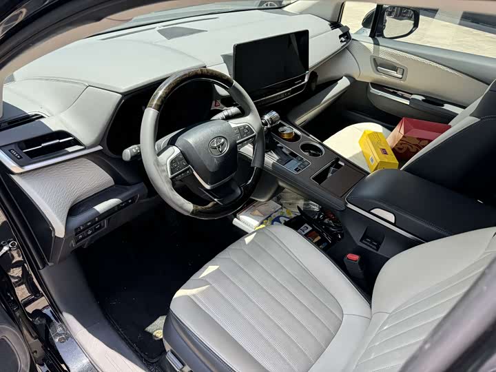 Фото 2 - Toyota Sienna