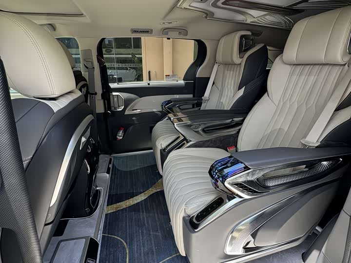 Фото 3 - Toyota Sienna