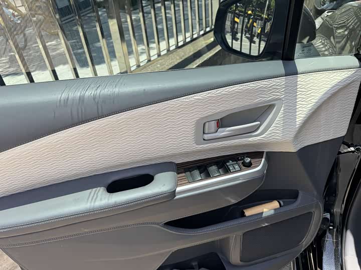 Фото 5 - Toyota Sienna