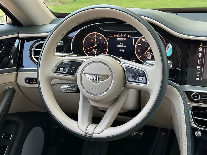 Фото 18 - Bentley Flying Spur