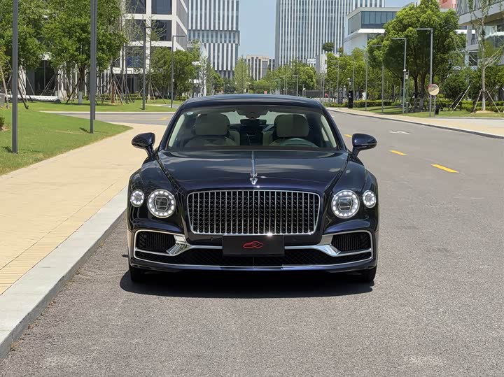 Фото 2 - Bentley Flying Spur