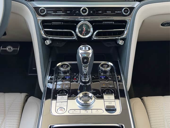 Фото 20 - Bentley Flying Spur