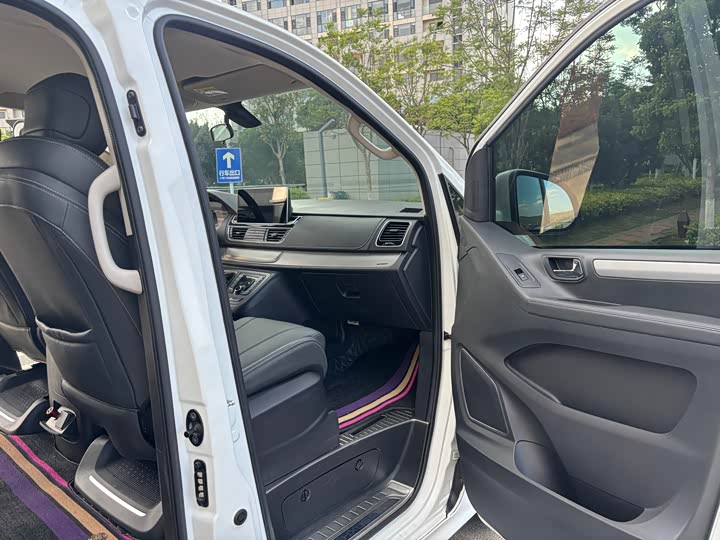 Фото 11 - Maxus G20