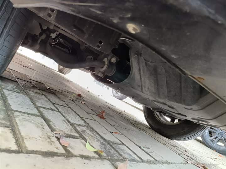 Фото 11 - Dongfeng Forthing Lingzhi M5