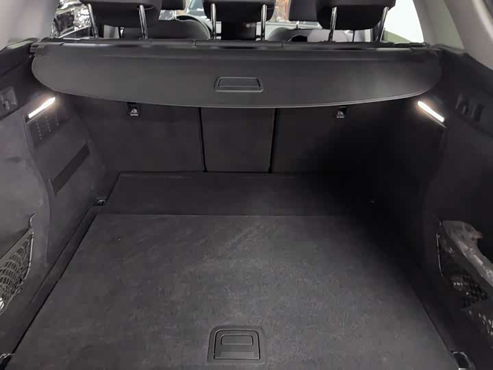 Фото 11 - Audi Q5L