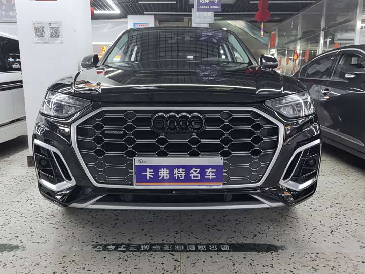 Фото 2 - Audi Q5L