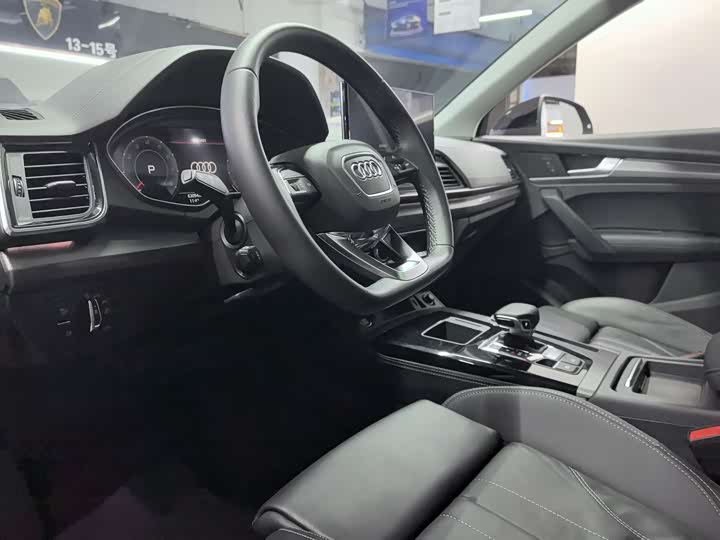 Фото 3 - Audi Q5L