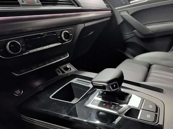 Фото 5 - Audi Q5L