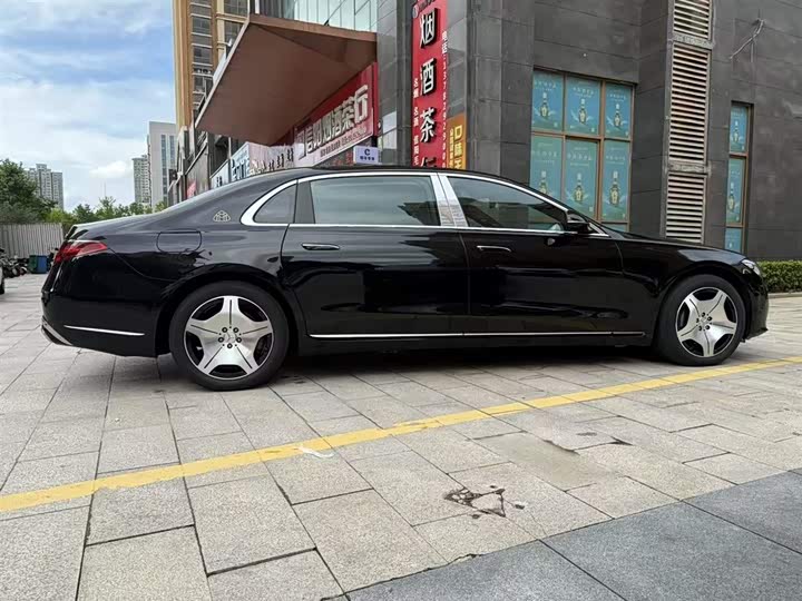 Фото 13 - Mercedes-Benz Maybach S-Class
