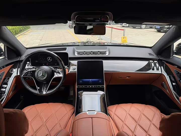 Фото 3 - Mercedes-Benz Maybach S-Class