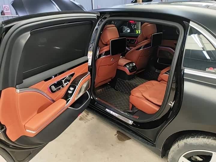 Фото 4 - Mercedes-Benz Maybach S-Class