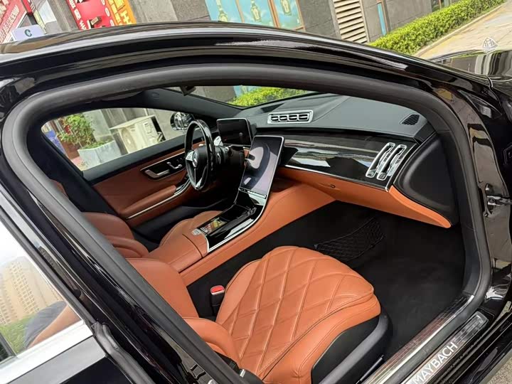 Фото 6 - Mercedes-Benz Maybach S-Class