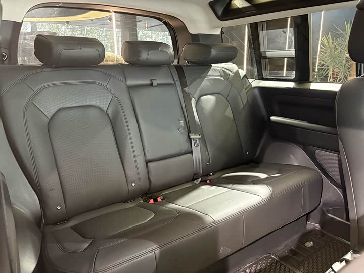 Фото 22 - Land Rover Defender