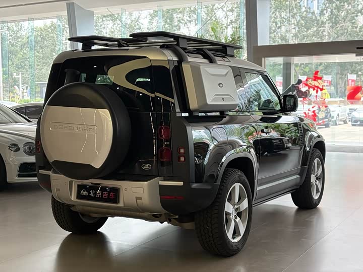 Фото 7 - Land Rover Defender