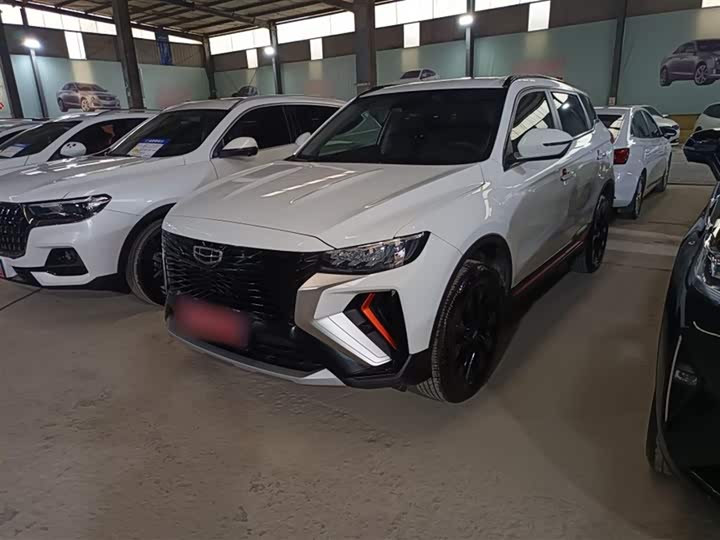 Фото 21 - Geely Atlas