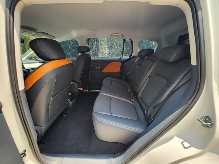 Фото 15 - Bestune NAT