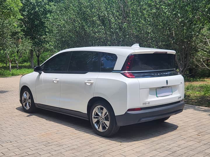 Фото 3 - Bestune NAT