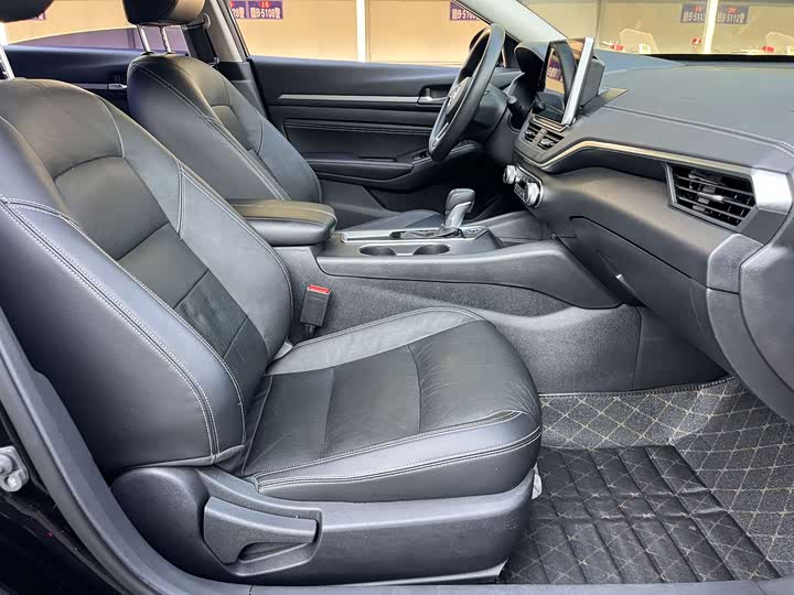 Фото 12 - Nissan Teana