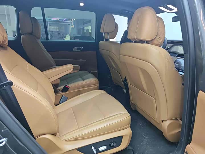 Фото 11 - LiXiang One