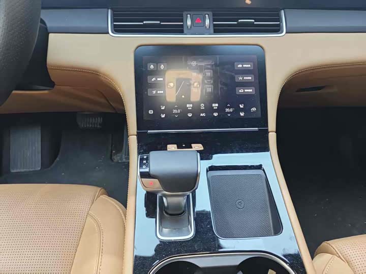 Фото 15 - LiXiang One