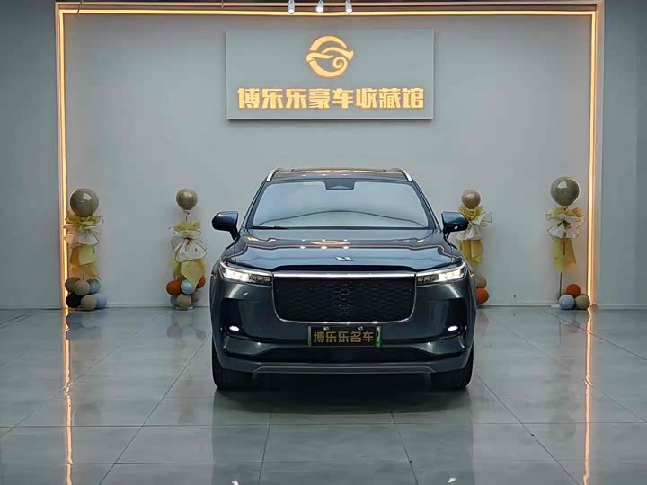 Фото 2 - LiXiang One