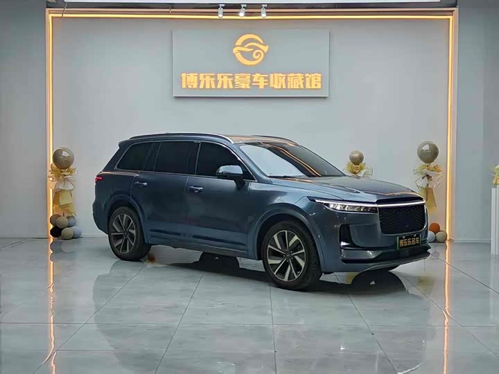 Фото 3 - LiXiang One