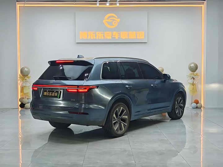 Фото 5 - LiXiang One