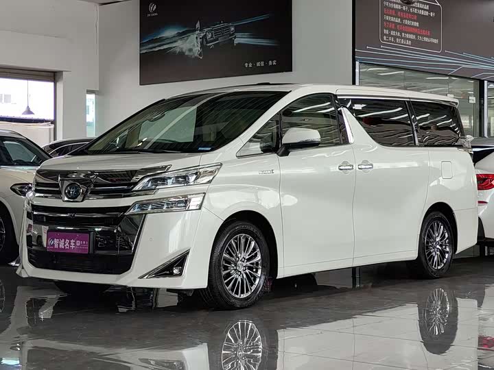 Фото 1 - Toyota Vellfire