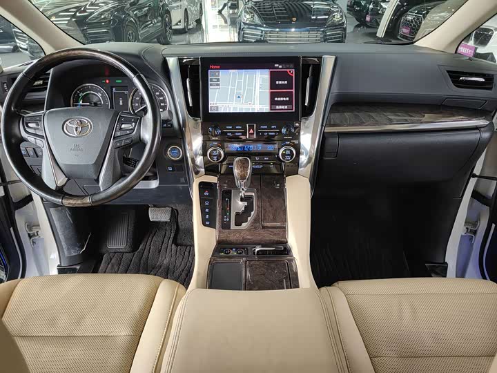 Фото 9 - Toyota Vellfire